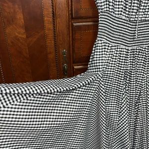 Dress with Full Circle Skirt M